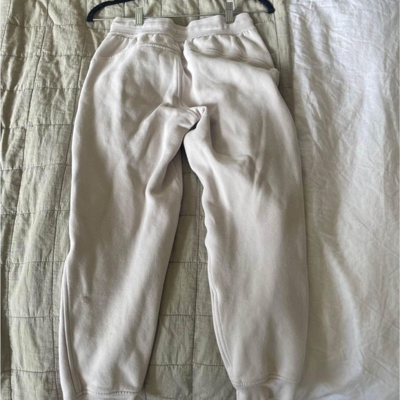 Lululemon size 4 scuba jogger - Picture 6 of 7